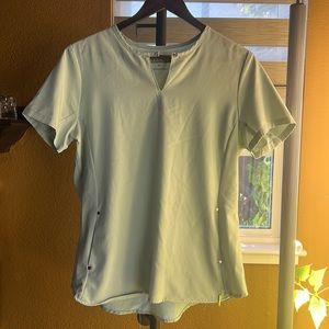 Lauderdale by Uniform Advantage Size Medium Scrub Top $8